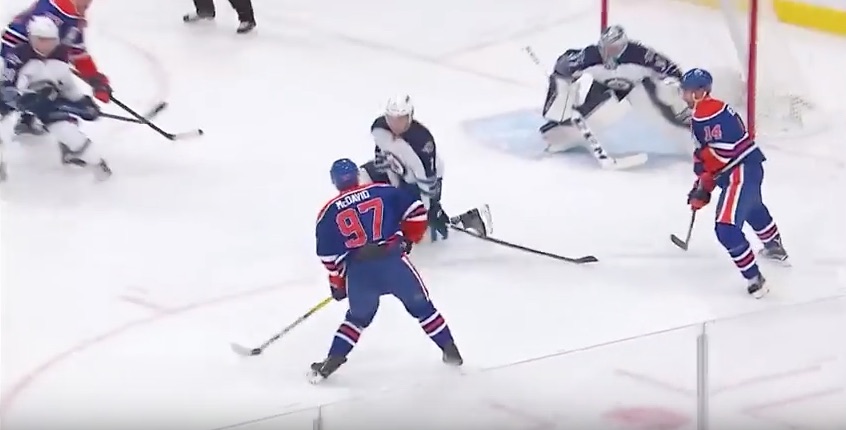 McDavidin ensimmäinen maali Oilers-kapteenina McDavidin ensimmäinen maali Oilers-kapteenina