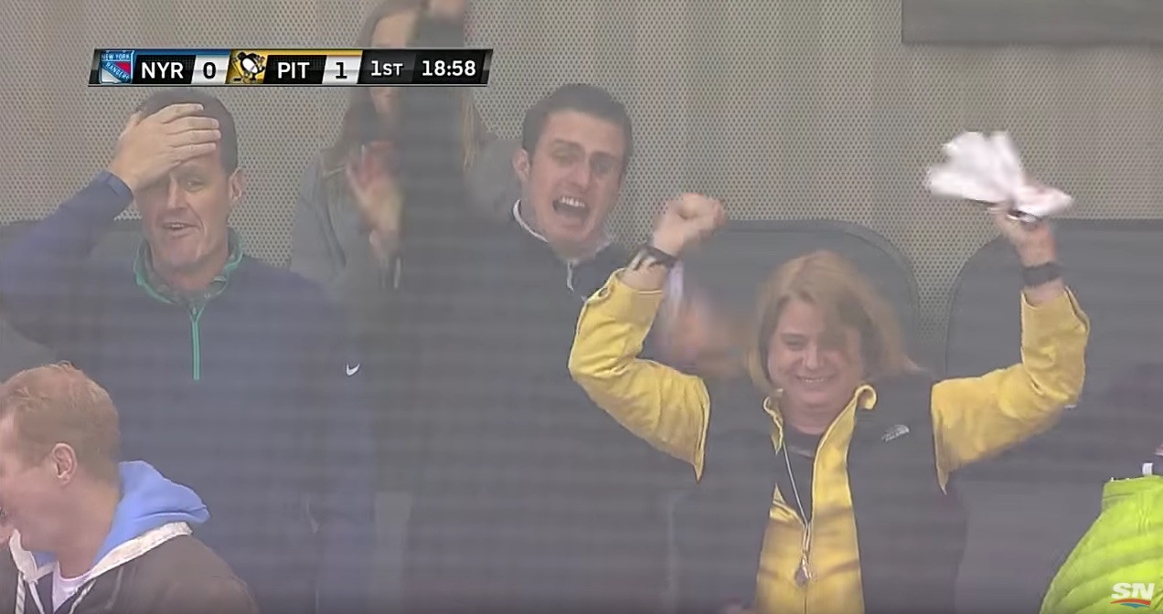 Jake Guentzelin perhe sekosi debyytissä Jake Guentzelin perhe sekosi debyytissä