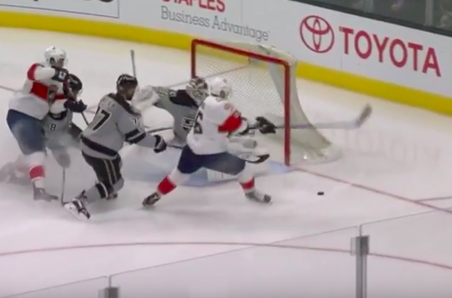 Video: Barkov murtautui Kings-muurista läpi ja iski härkämäisen maalin | Laitataklaus.com Video: Barkov murtautui Kings-muurista läpi ja iski härkämäisen maalin | Laitataklaus.com