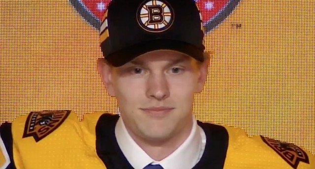 Urho Vaakanainen NHL Boston / Laitataklaus.com Urho Vaakanainen NHL Boston / Laitataklaus.com