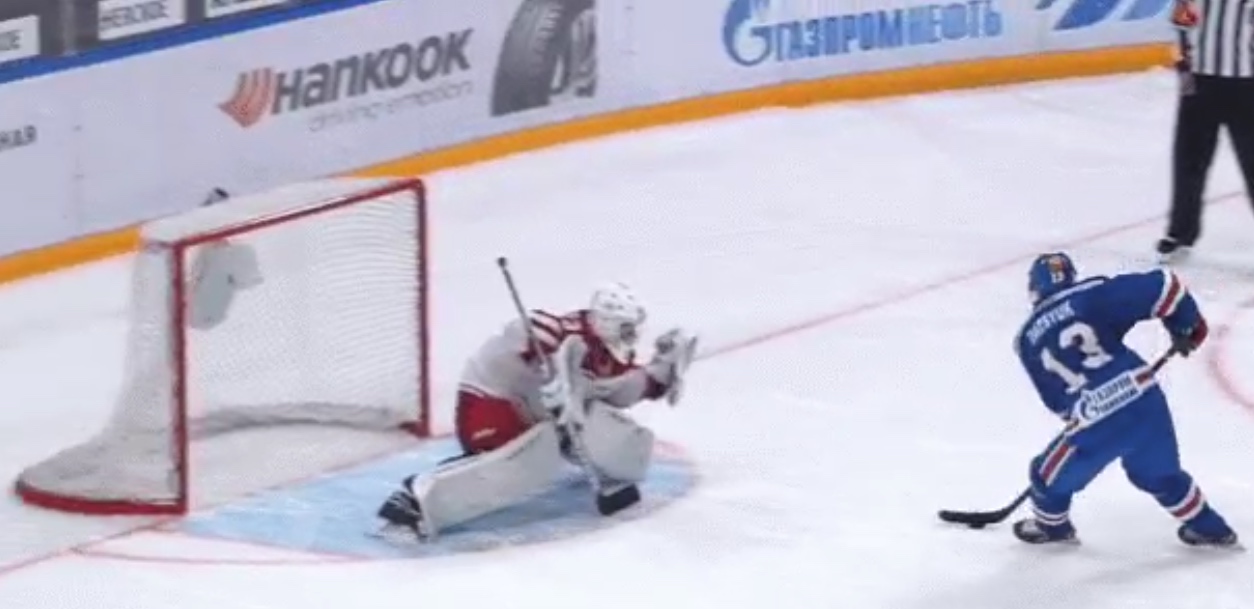 Video: Pavel Datsyuk teki sen taas - uskomattoman vaivaton rankkari sisään Video: Pavel Datsyuk teki sen taas - uskomattoman vaivaton rankkari sisään