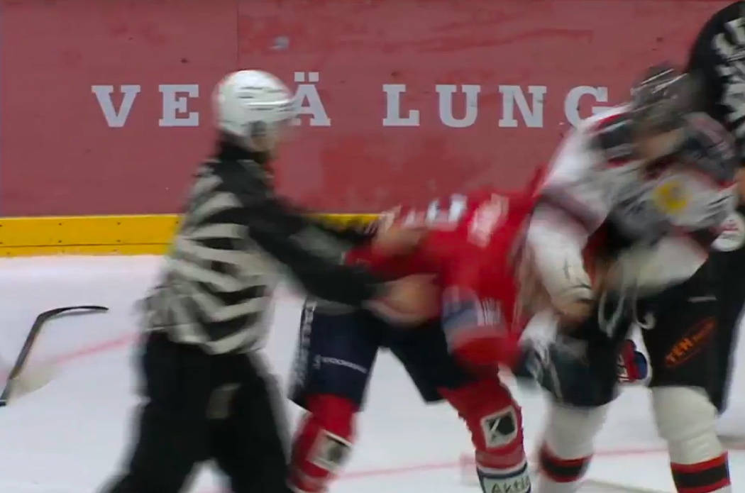 Video: Kostotaklaus poltti päreet - Blood tiputti hanskat Helsingissä Video: Kostotaklaus poltti päreet - Blood tiputti hanskat Helsingissä