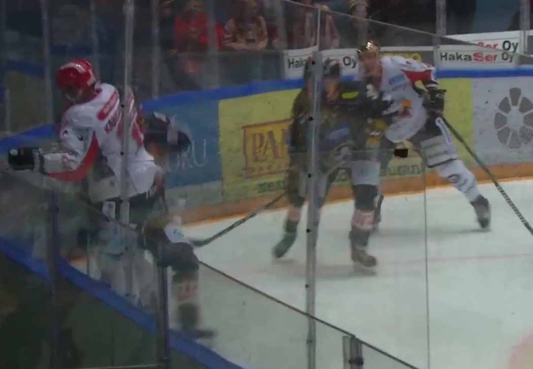 Liiga Video: Tällä kertaa päähän taklasi Markus Kankaanperä - tuloksena taas ulosajo Liiga Video: Tällä kertaa päähän taklasi Markus Kankaanperä - tuloksena taas ulosajo