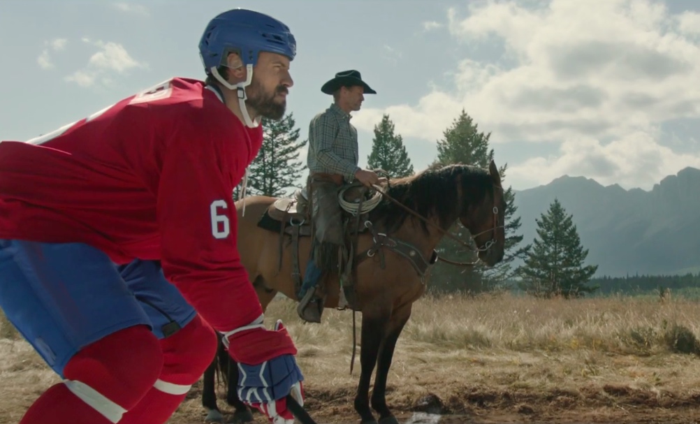 Video: Shea Weber päihitti lännenhevosen nopeuskilpailussa Video: Shea Weber päihitti lännenhevosen nopeuskilpailussa