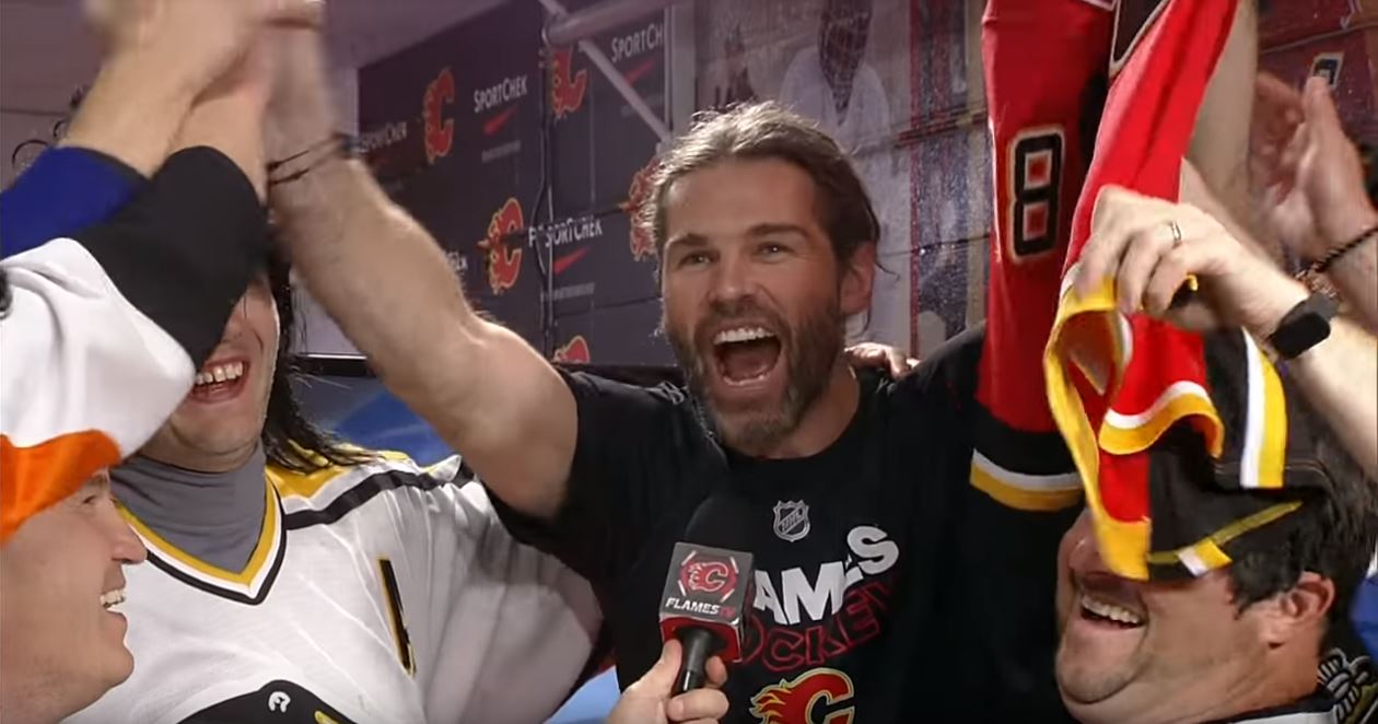 Video: Jagr-fanit haastattelussa - Jaromir itse yllätti visiitillään Video: Jagr-fanit haastattelussa - Jaromir itse yllätti visiitillään