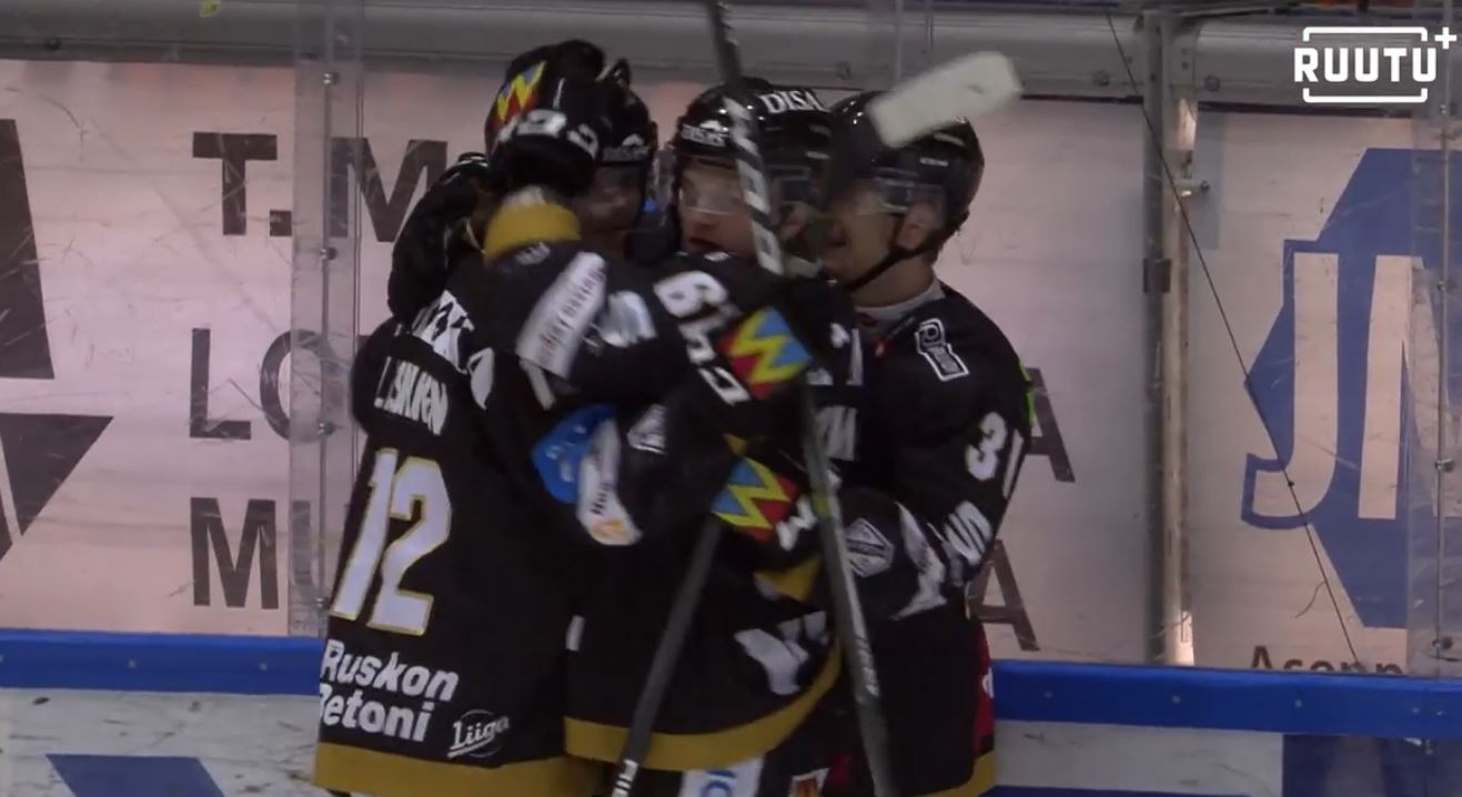 Video: Kärpät riepotteli HIFK:ta kotikaukalossa - oululaiset sarjan kärkeen Video: Kärpät riepotteli HIFK:ta kotikaukalossa - oululaiset sarjan kärkeen
