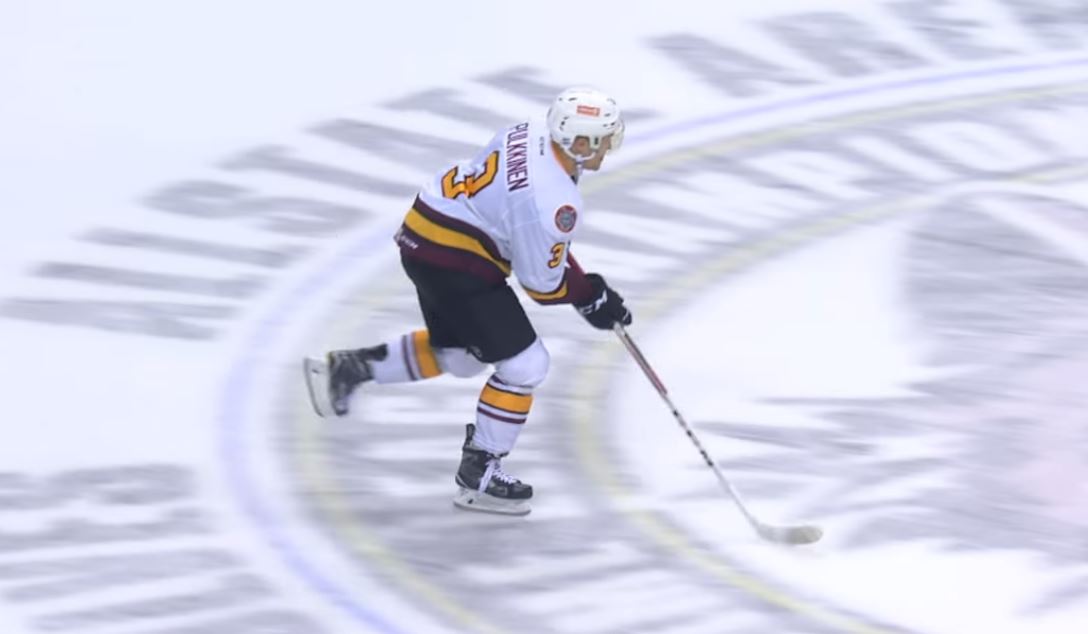 Video: Teemu Pulkkinen liekeissä AHL:ssä - osui kahdesti ja ratkaisi pelin Video: Teemu Pulkkinen liekeissä AHL:ssä - osui kahdesti ja ratkaisi pelin