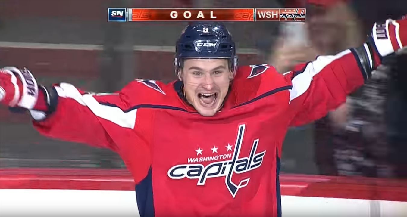 Dmitri Orlov | Laitataklaus.com Video: Capitals-pelurit rakensivat upean maalin - Orlov viimeistelijänä