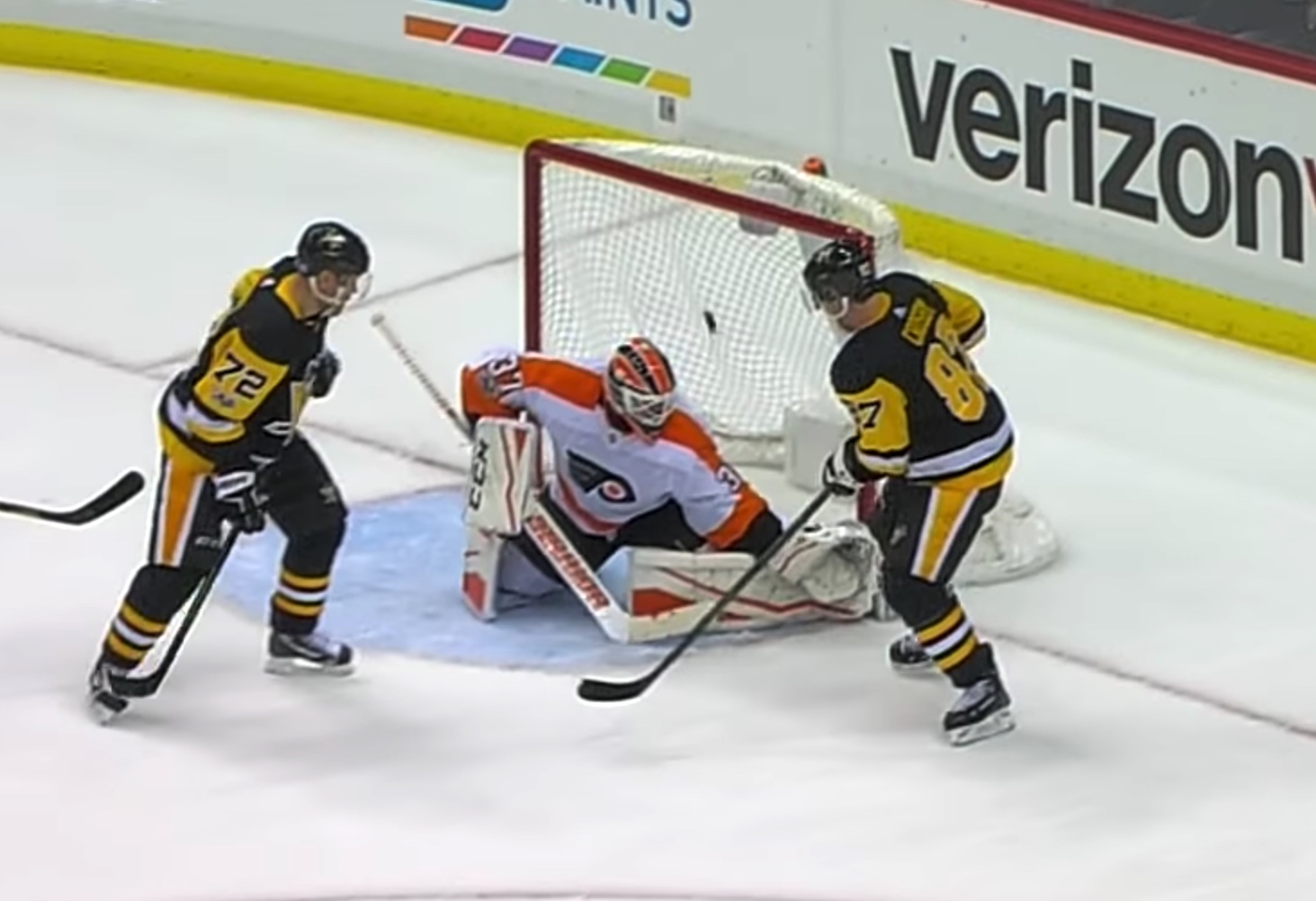 Video: Penguinsilla tuttu ratkaisija - Crosby hirmuiskussa | Laitataklaus.com Video: Penguinsilla tuttu ratkaisija - Crosby hirmuiskussa | Laitataklaus.com