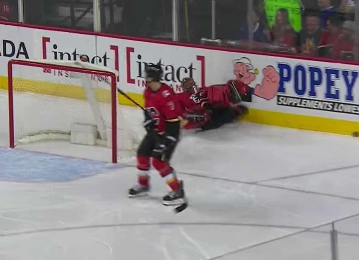Video: Mike Smith pysäytti rännikiekon hieman erikoisemmalla tavalla | Laitataklaus.com Video: Mike Smith pysäytti rännikiekon hieman erikoisemmalla tavalla | Laitataklaus.com
