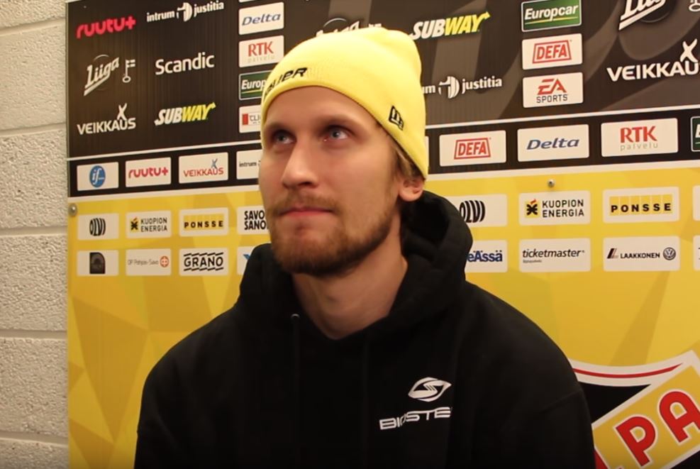 Niko Hovinen | Laitataklaus.com Niko Hovinen jatkaa KalPassa - vuoden jatkosopimus kuopiolaisten kanssa