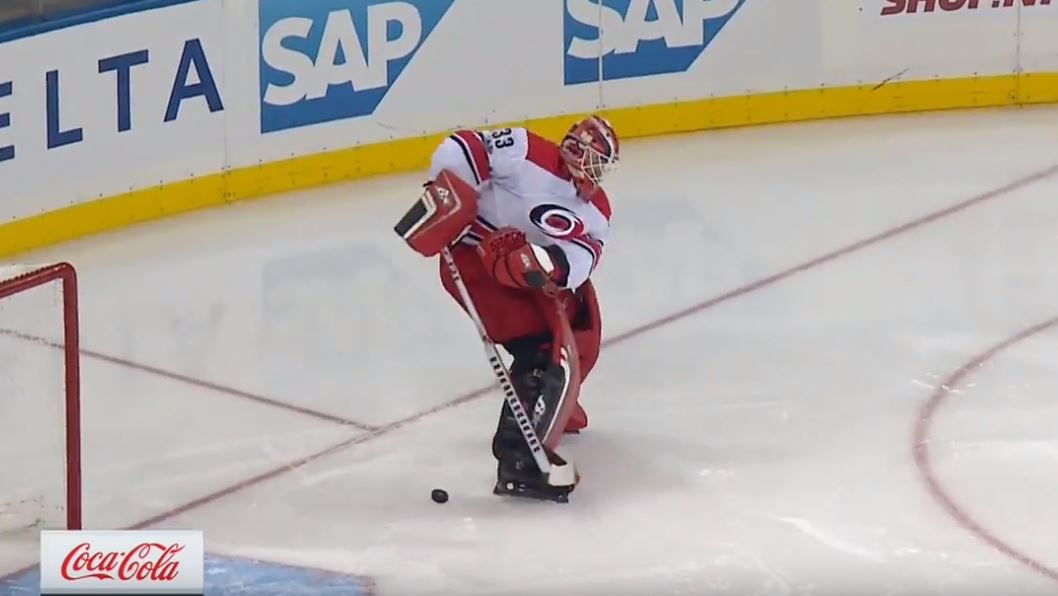 Scott Darling | Laitataklaus.com Video: Scott Darlingilta järkyttävä sekoilu maalilla - Rangers kuritti osumalla