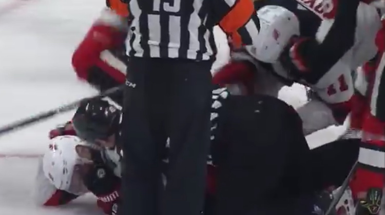 Burrows Hall Alexandre Burrows tulee saamaan pitkän pelikiellon potkittuaan maassa makaavaa Taylor Hallia päähän.