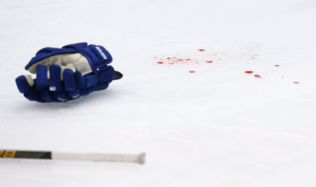 Toronto Maple Leafs VS Vancouver Canucks Jaromir Jagrin loukkaantumiseen johtanut tilanne osoitti, että tämän päivän jääkiekossa mikään ei ole pyhää.