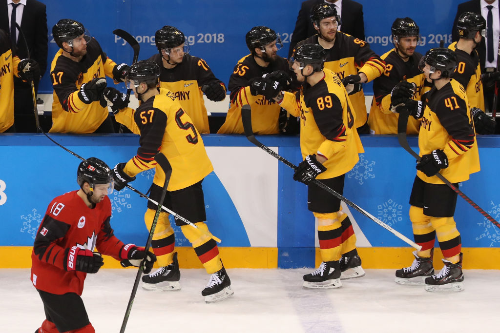 Saksa vastasi olympiakiekon suurimmasta pommista - kaatoi Kanadan ja jatkaa finaaliin!
