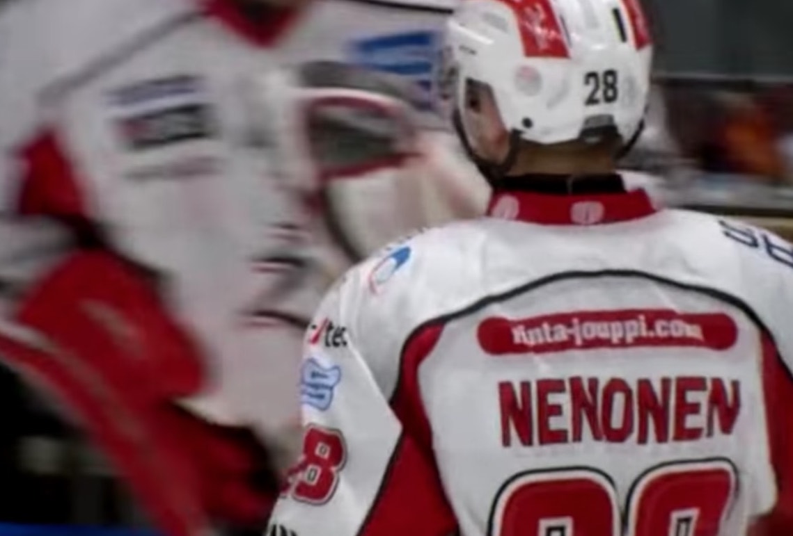 Markus-Nenonen-Tapparaan Markus Nenonen on matkaamassa huhujen perusteella Tampereen Tapparan riveihin.