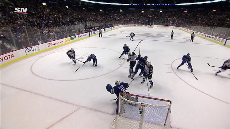 Mikko Rantanen maalasi Mikko Rantanen on nyt NHL:n tehokkain suomalaispelaaja.