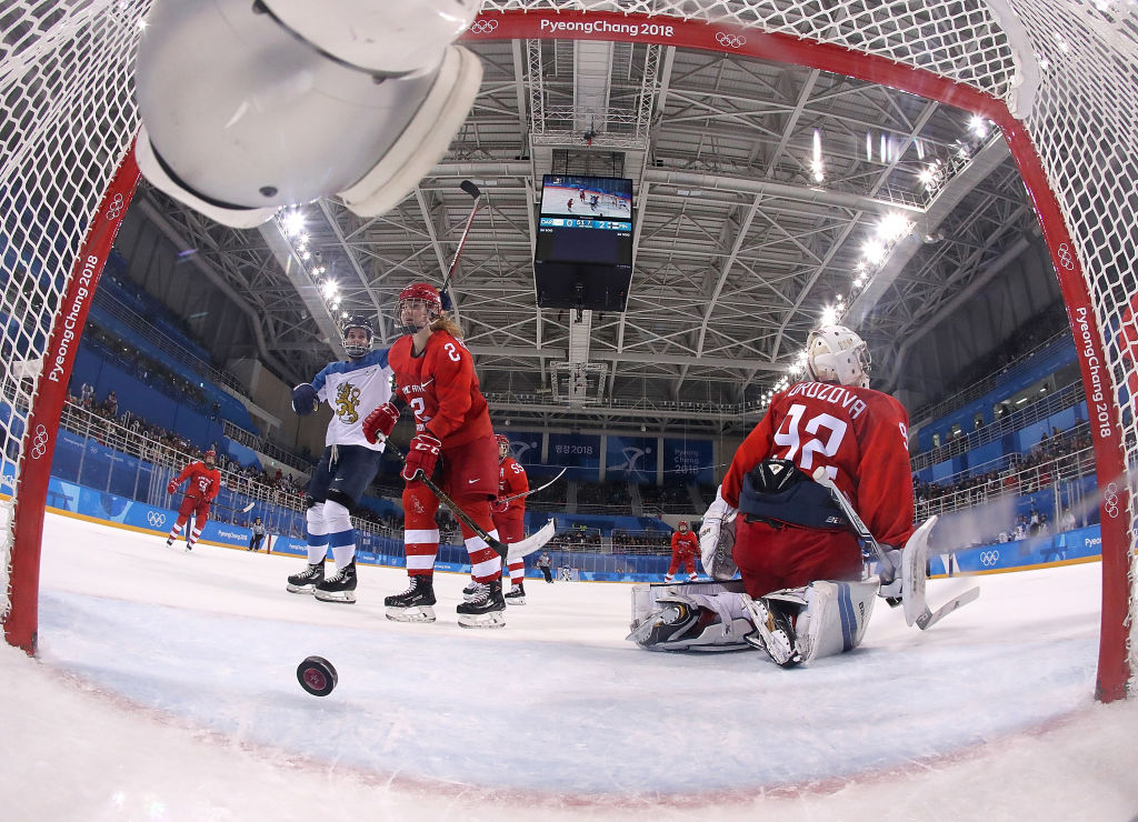 Ice Hockey - Winter Olympics Day 6 Naisleijonat onnistui kaatamaan Venäjän olympiaurheilijat lukemin 5-1.