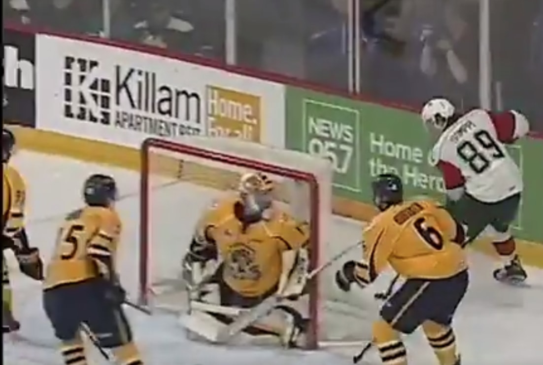 Otto Somppi ilmaveivi Otto Somppi iski kiekon maaliin ilmaveivillä eilisellä QMJHL-kierroksella.