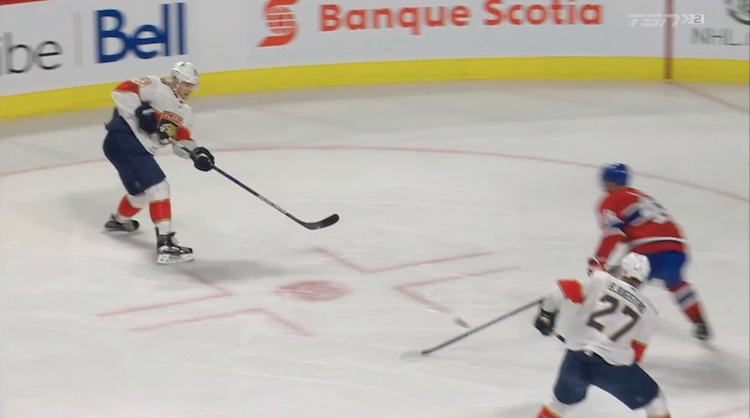 Aleksander Barkov onnekas maali Aleksander Barkov on enää maalin päässä NHL-uransa 100 runkosarjamaalista.