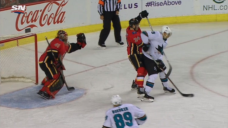 Evander Kane ohjuri Evander Kane on tehtaillut pisteet 6+5 siirryttyään San Jose Sharksiin.