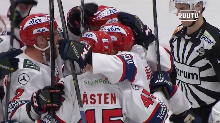 JYP ja HIFK tarjoilivat trillerin JYP ja HIFK tarjoilivat Jyväskylässä todellisen trillerin, joka piti sisällään muun muassa 13 maalia.