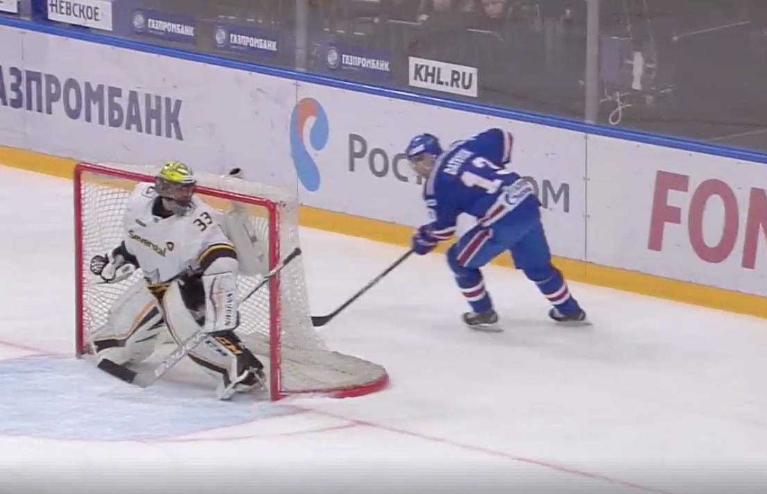 Pavel Datsyuk maali Pavel Datsyuk iski KHL:n pudotuspeleissä komean jatkoerämaalin.