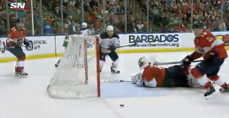 Roberto Luongo | Laitataklaus.com VIDEO: Roberto Luongo esitti aivan hävyttömän mailatorjunnan Floridan maalilla!