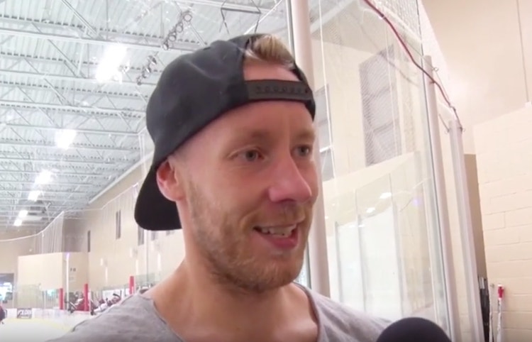 Antti Raanta jatkosopimukseen Antti Raanta on päässyt kolmivuotiseen jatkosopimukseen Arizona Coyotesin kanssa, kertoo TSN:n Bob McKenzie.