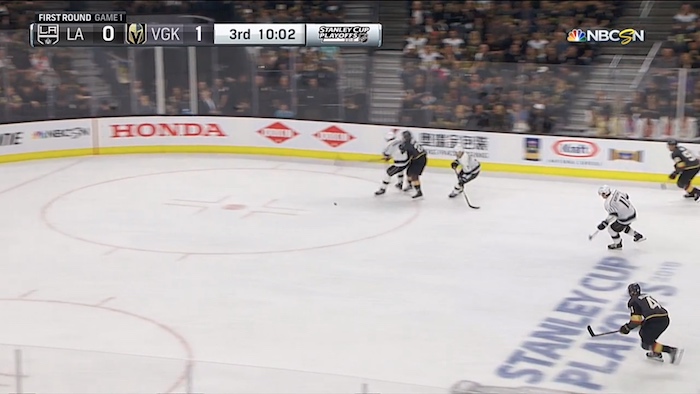 Doughty asetettiin pelikieltoon Los Angeles Kingsin Drew Doughty asetettiin pelikieltoon ja hän on sivussa joukkueensa seuraavasta pudotuspeliottelusta.