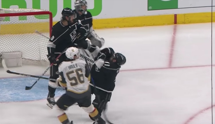 Erik Haula sikaili LA:ta vastaan Erik Haula sikaili viime yön kamppailussa Los Angeles Kingsiä vastaan.