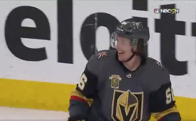 Erik Haula teki voittomaalin Erik Haula iski aamuun saakka kestäneen pudotuspeliottelun voittomaalin toisessa jatkoerässä.
