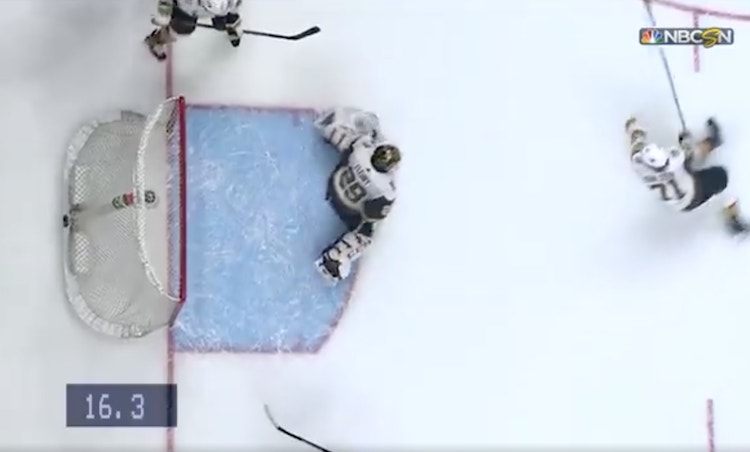 Marc-Andre Fleury pelasti Marc-Andre Fleury pelasti Vegasin takaiskulta kaikista kriittisimmällä hetkellä.