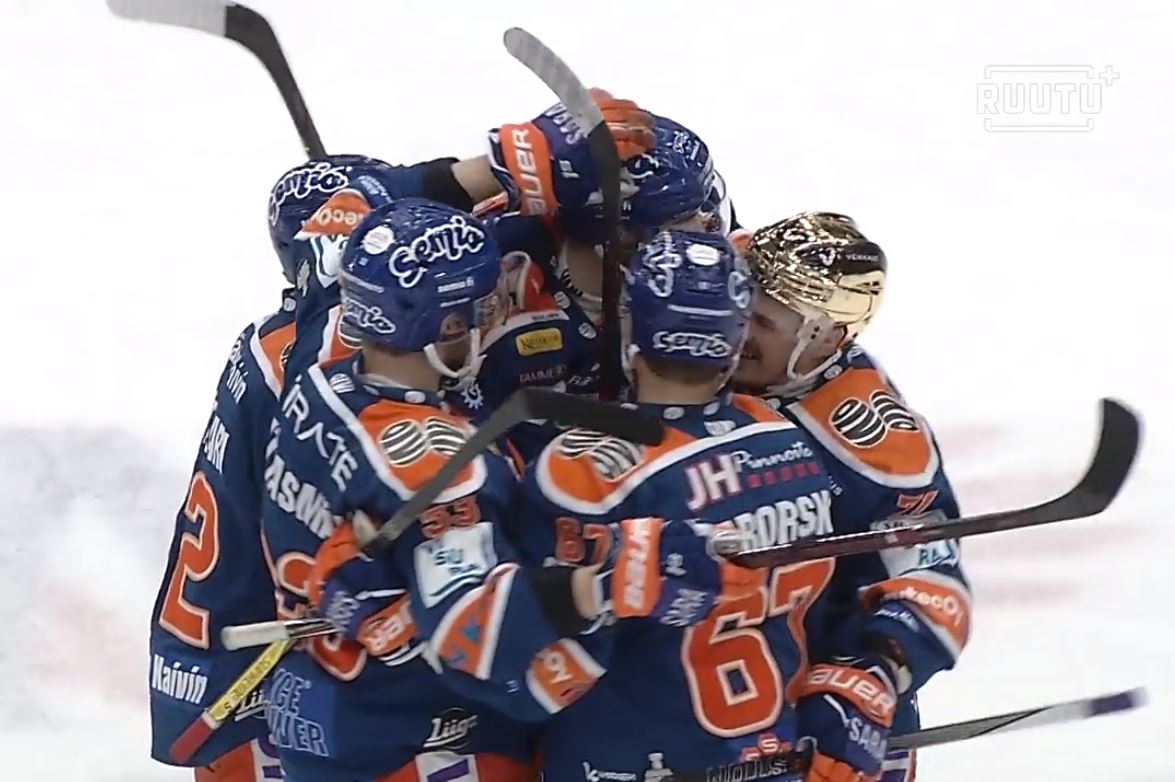 Tappara | Laitataklaus.com VIDEO: Tappara tyrmäsi TPS:n jo avauserässä - siirtyi sarjassa 2-0-johtoon