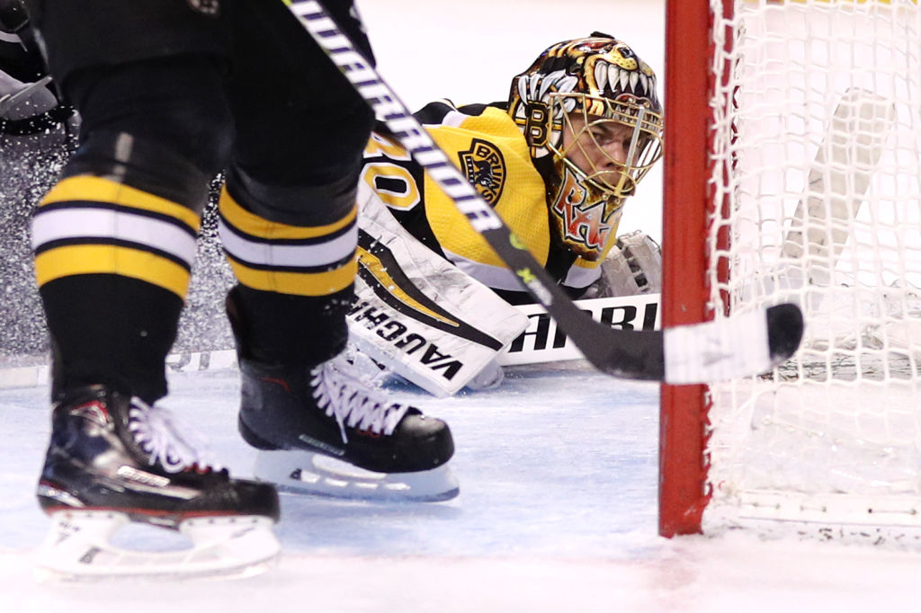 Getty Tuukka Rask torjuu Bruins eteni Stanley Cup -finaaleihin. Joukkueen suurin sankari oli Tuukka Rask.