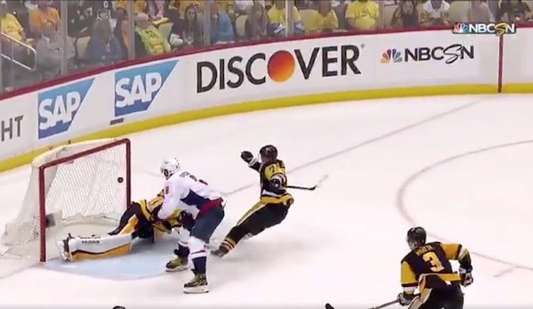 Ovechkin teki crosbyt Alexander Ovechkin teki