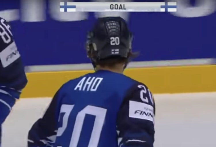 Sebastian Aho MM-kisojen kaikkien aikojen piste-ennätys MM-kisojen kaikkien aikojen piste-ennätys on vielä Aholta pitkän matkan päässä.