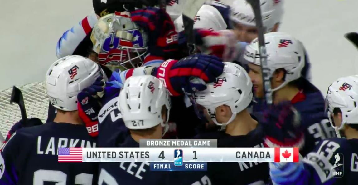 USA | Laitataklaus.com VIDEO: USA juhlii MM-pronssia - Patrick Kane rikkoi 20 pisteen rajapyykin!