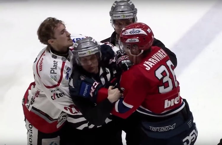 Joonas Järvinen teki sopimuksen Joonas Järvinen teki sopimuksen Tapparan kanssa.