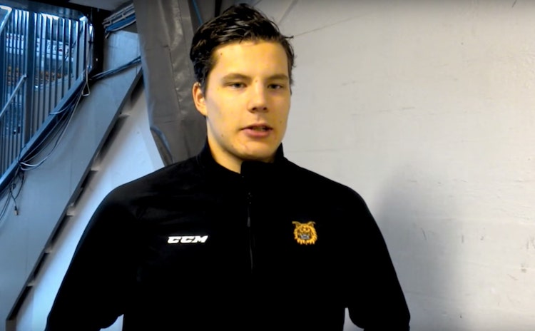 Otto Koivula teki rankkarimaalin Otto Koivula teki todella tyylikkään rankkarimaalin.