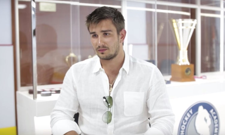 Slava Voynov pelikielto Slava Voynov sai NHL:ltä koko kauden mittaisen pelikiellon.