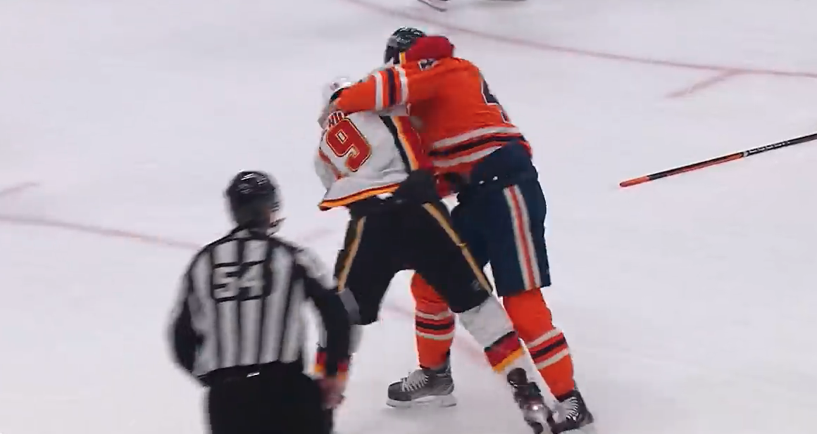 Matthew Tkachuk ja Zack Kassian ottivat yhteen Matthew Tkachuk ja Zack Kassian ottivat yhteen