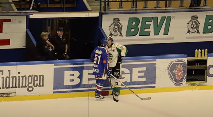 Klassikkovideo: Ruotsin liigan matsi päättyy tuijotuskilpailuun
