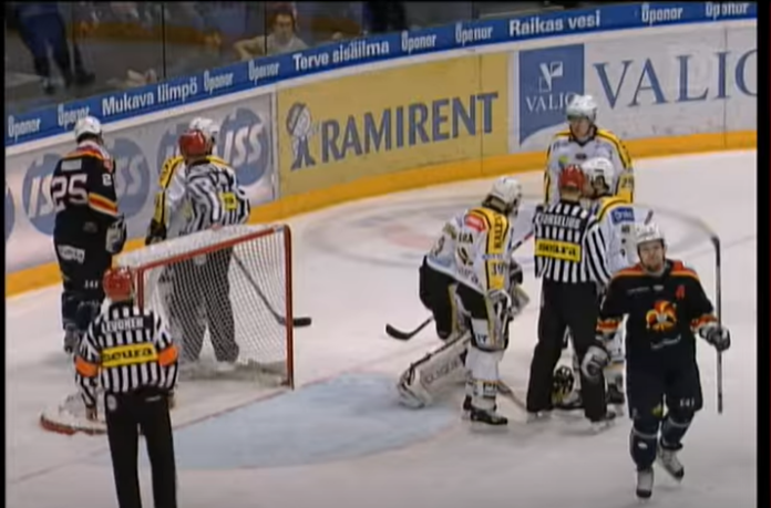 kiekko bäckströmin maskin läpi